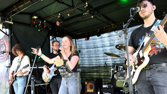 Die Band "Four Greeds" überzeugte beim Bracken Open Air mit Pop- und Rockklassikern.