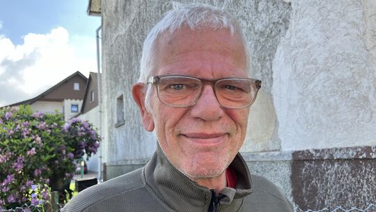 Ortsbürgermeister Knut Lauterbach ist bei der Wahl am 31. Mai in Fluterschen mit 68,5 Prozent im Amt bestätigt worden. Ortsbürgermeister Knut Lauterbach ist bei der Wahl am 31. Mai in Fluterschen mit 68,5 Prozent im Amt bestätigt worden.