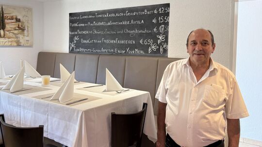 Antonio Errico in seinem Lokal "Il Bosco" am Aartalradweg "In der Scholau" in Burgschwalbach.