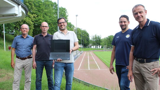 Mit Energie und Herzblut in die sportliche Zukunft des VfB Wissen (von links): Peter Schwan (zweiter Geschäftsführer), Frank Haa