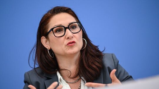 Jahresbericht 2025 der Antidiskriminierungsstelle Jahresbericht 2025 der Antidiskriminierungsstelle