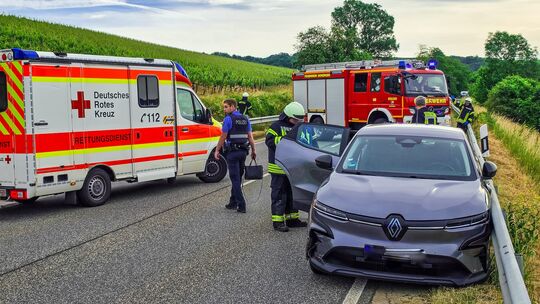 Feuerwehr, Rettungsdienst, Notarzt und Polizei waren am Dienstagmorgen auf der B 41 zwischen Weiler und Martinstein im Einsatz.