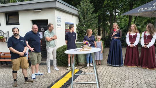 Das Orga-Team mit (von links) Hartmut Stenz, Markus Plenz, Jürgen Werf und Sandra Seidenfuß konnten sich über königlichen Besuch