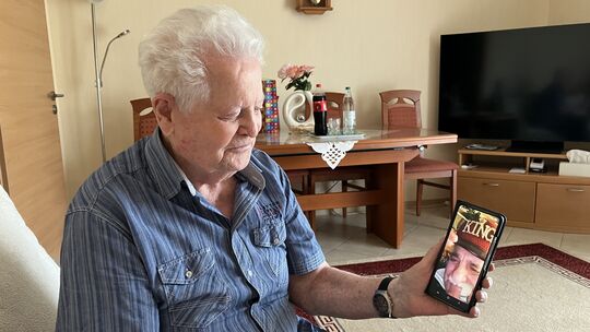 Per Videotelefonat erhielt der Sohrener Ivan Bensak (links) eine frohe Kunde von Wardan Hakobyan.