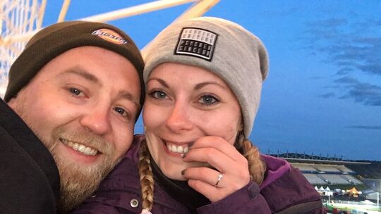 Laura Preuß und Alex Preuß verbinden einen besonderen Moment mit dem Riesenrad bei Rock am Ring: Dort haben sie sich im Jahr 201