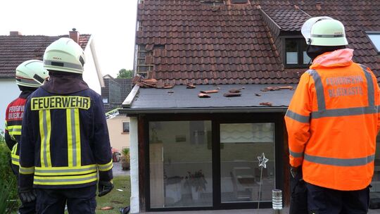 Unwetter beschädigt mehrere Häuser