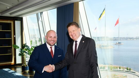 Putin-Vertrauter spricht mit AfD-Politiker über Nord Stream Putin-Vertrauter spricht mit AfD-Politiker über Nord Stream