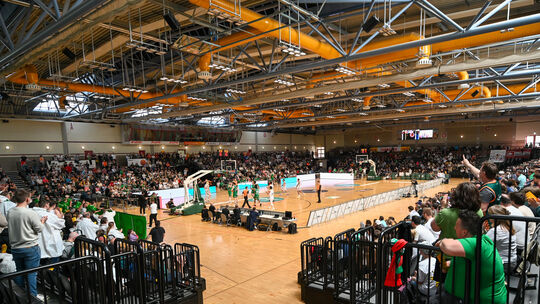 So voll wie in der Saison 2024/2025 im Heimspiel gegen Trier wünschen sich die Koblenzer Basketballer die EPG Arena gern öfter.
