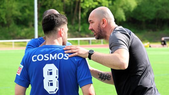 Admir Softic (rechts) hat den FC Cosmos Koblenz zusammen mit Peter Neustädter im März übernommen und den zu diesem Zeitpunkt aku