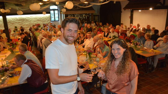 Durch die Mitgliederweinprobe der BI Weinlehrpfad im Winzerkeller Niederhausen, in der auch das Jubiläum 50 Jahre Weinlehrpfad g