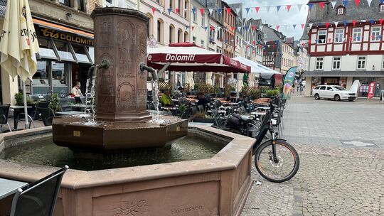 Die Brunnen in Montabaur und Umgebung kühlen an heißen Sommertagen zwar durch Verdunstung. Das Wasser ist aber nicht zum Trinken