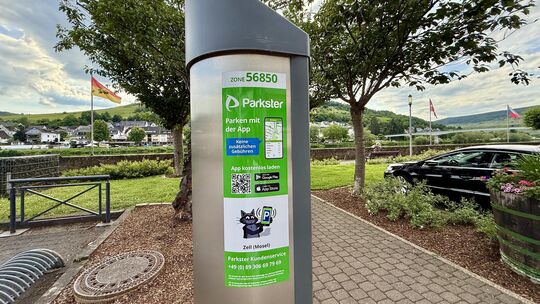 Die Parkautomaten klingeln kräftig, deshalb senkt Zell jetzt die Preise für Tages- und Wochentickets.