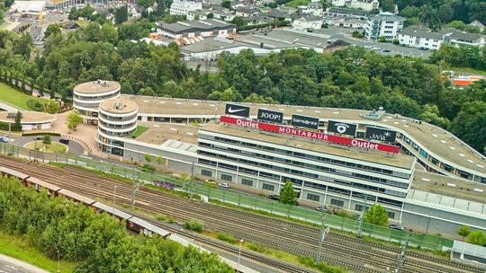 Das Factory Outlet Center in Montabaur will seine Verkaufsfläche verdoppeln. Dagegen wird die Stadt Koblenz nicht klagen (Archiv