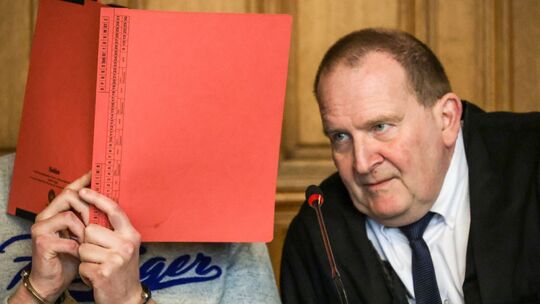 Prozess wegen geplantem Sprengstoffanschlag auf Klinik Prozess wegen geplantem Sprengstoffanschlag auf Klinik