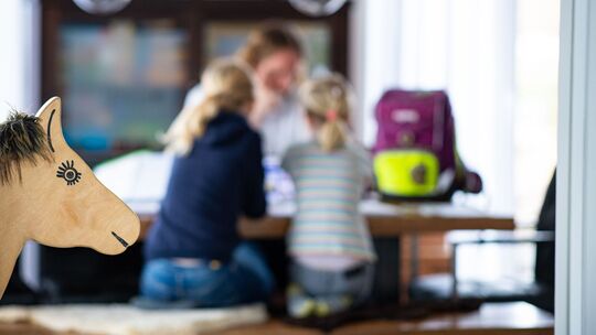 Mutter und Kinder