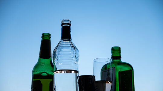 Ziel der Initiative ist es, Menschen dazu anzuregen, den eigenen Alkoholkonsum kritisch zu hinterfragen und über gesundheitliche