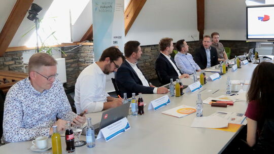 Vertreter von Stadt, Stadtwerken und EVM informierten über den aktuellen Stand der kommunalen Wärmeplanung in Koblenz.