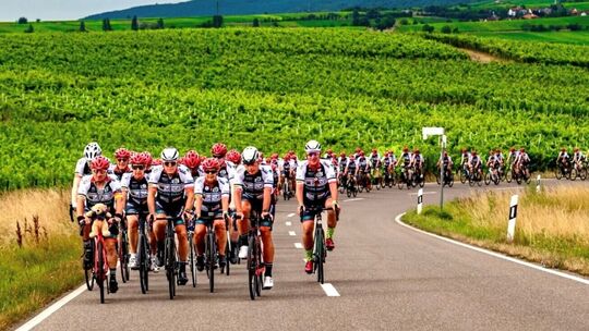 Vom 24. bis zum 26. Juli rollt die Benefiz-Radtour durch die Region rund um Koblenz, wo der Tourtross diesmal sein Lager aufschl Vom 24. bis zum 26. Juli rollt die Benefiz-Radtour durch die Region rund um Koblenz, wo der Tourtross diesmal sein Lager aufschl