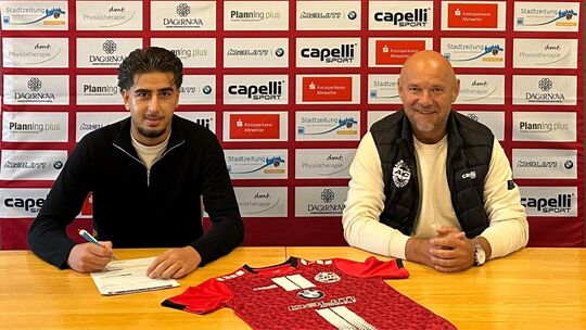 Murad Lewin (links) wechselt vom Mittelrheinligisten TuS Blau-Weiß Königsdorf zum Ahrweiler BC und soll laut Sportlichem Leiter