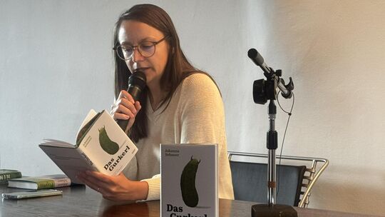Die österreichische Autorin Johanna Sebauer wusste wie sie ihre Zuhörerinnen und Zuhörer fesseln konnte.
