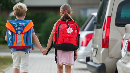 Das Projekt SpoSpiTo soll Kinder dazu motivieren, zu Fuß oder mit dem Rad oder Roller zur Schule zu kommen.