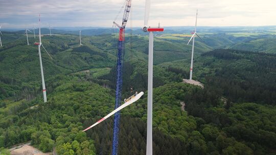 Der Windpark bei Mörsdorf und Treis-Karden ist erweitert worden. Drei neue Anlagen sind hier entstanden.