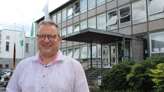 Bürgermeister Berno Neuhoff freut sich auf den Rathaus-Neubau.