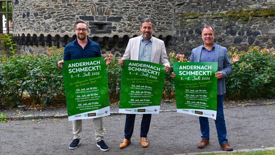 Die Vorfreude bei den Organisatoren steigt: (von links) Stadtmarketingleiter Johannes Lewenberg, Oberbürgermeister Christian Gre
