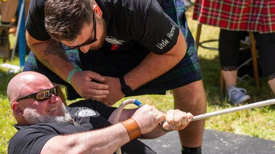 Bei den Wettkämpfen im Rahmen des Highlander Festivals in Sohren motivierten sich die Teams gegenseitig zu Höchstleistungen.