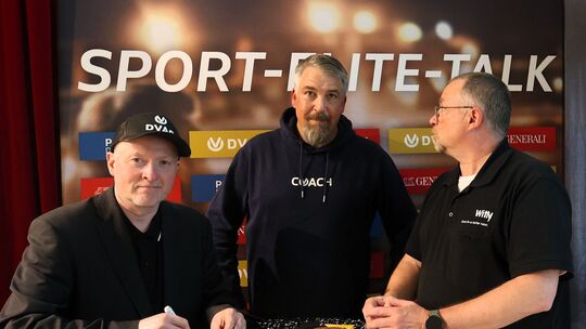 Joey Kelly, Organisator Frank Eul und Uwe Eul (von links) beim Sport-Elite-Talk in Oberhonnefeld-Gierend