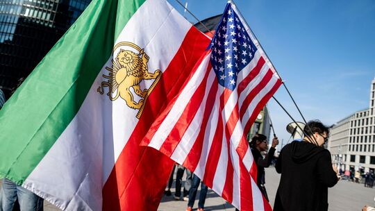 Historische Iran-Flagge Historische Iran-Flagge
