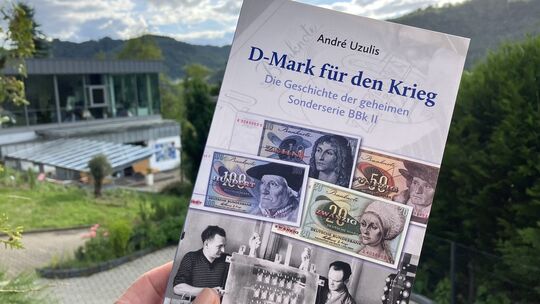 Über die Ersatzwährung, die im Cochemer Bundesbankbunker lagerte, hat André Uzulis ein Buch geschrieben.