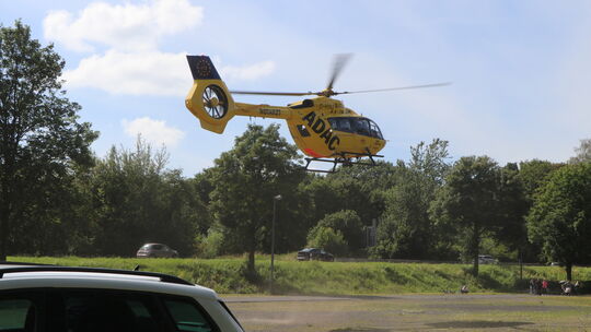 Mit dem Rettungshubschrauber wurde der gestürzte Junge aus Wirges ins Krankenhaus gebracht.