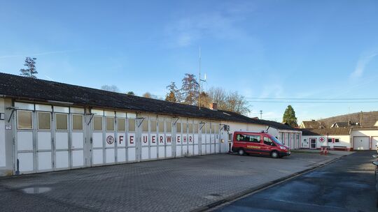 Eine gute Nachbarschaft pflegen derzeit noch Sinziger Feuerwehr und das DRK.