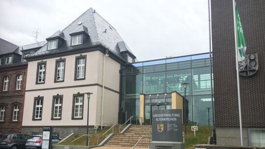 Im Kreishaus Altenkirchen haben die Vorbereitungen für die Landratswahl im kommenden Jahr begonnen. Auf 11. April ist die Urwahl