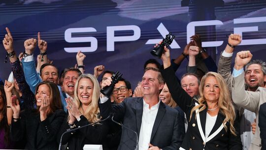 SpaceX startet an der Börse