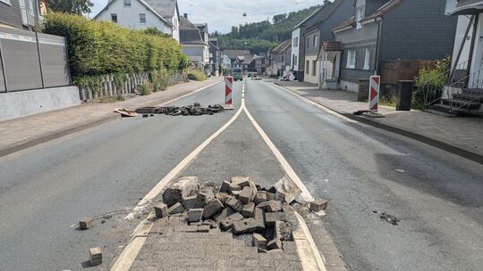 Die ersten Arbeiten an der B62 in der Ortsgemeinde Mudersbach haben begonnen.