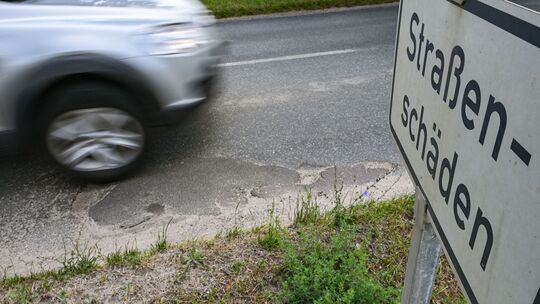 Schäden an Straßen Schäden an Straßen