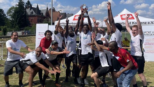 So sehen Sieger aus: Beim Vito-Contento-Cup ist positive Stimmung sehr willkommen.