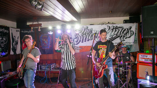 Vollgas-Rock & Roll boten die Smoke Kings.