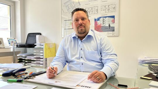 Noch arbeitet Andreas Birtel in dem Büro in Urbar, wo er bisher seine Firma leitet. Im nächsten Jahr will er aber ins Wahlkreisb