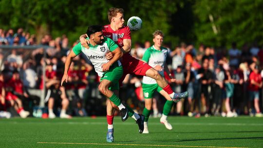 Malbergs Bastian Bleeser (in Rot) trifft mit Rheinlandliga-Aufsteiger schon am 7. Juli wieder auf Mitaufsteiger Betzdorf. Dann n
