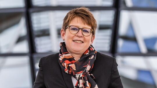 Tanja Machalet ist Mitglied des Bundestages seit 2021. Sie ist ehemalige Stipendiatin der Hans-Böckler-Stiftung. Jetzt möchte di