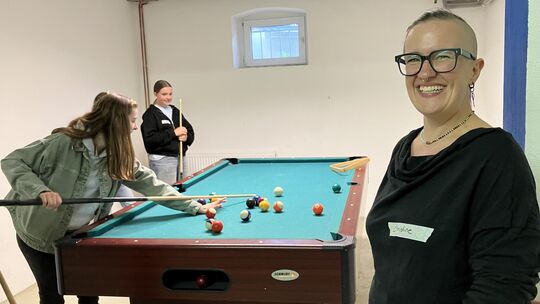 Christine Michalek (41, vorn) ist die neue Jugendleiterin der evangelischen Kirchengemeinde Kirchen-Freusburg. Seit Ende Mai 202