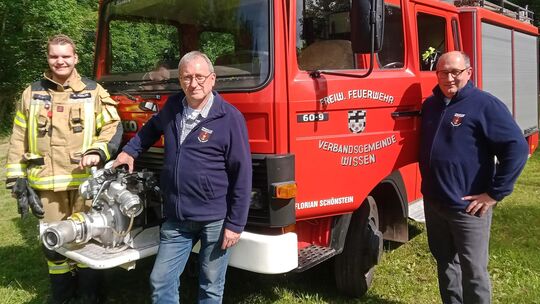 Wehmut und Vorfreude: Das Löschgruppenfahrzeug (LF8), das seit dem Jahre 1986 als in Schönstein stationiertes Auto fester Bestan