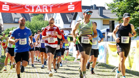 Beim 13. Sohrener Sommerlauf war Lars Olk (Startnummer 306) am schnellsten. Am Sonntag steht die 14. Auflage an. Beim 13. Sohrener Sommerlauf war Lars Olk (Startnummer 306) am schnellsten. Am Sonntag steht die 14. Auflage an.