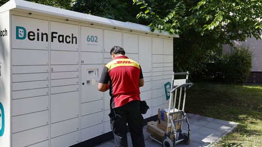 Ein neuer Paketautomat des Unternehmens DeinFach ist ab sofort in der Lohmannstraße 17 in Andernach zu finden.