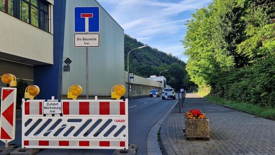 Von Montag bis Donnerstag war die L335 zwischen Braubach und Dachsenhausen wegen Markierungsarbeiten gesperrt. Doch das war nich