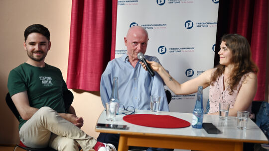 Zeigten bei der Podiumsdiskussion der Friedrich-Naumann-Stiftung fünf Jahre nach der Flutkatastrophe im Ahrtal verschiedene Pers
