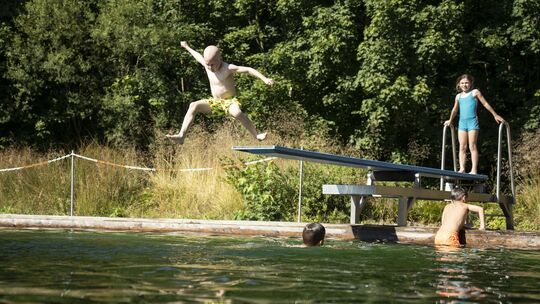 Kein Badespaß in Idar-Oberstein: Das Naturbad bleibt vorerst geschlossen.